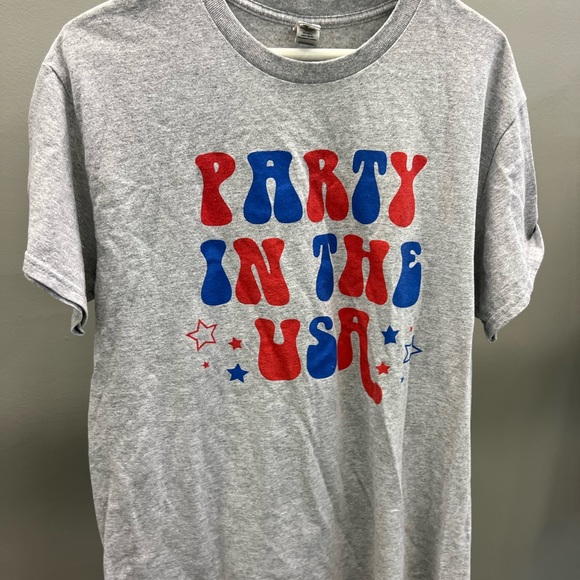 tee - Picture 1 of 2